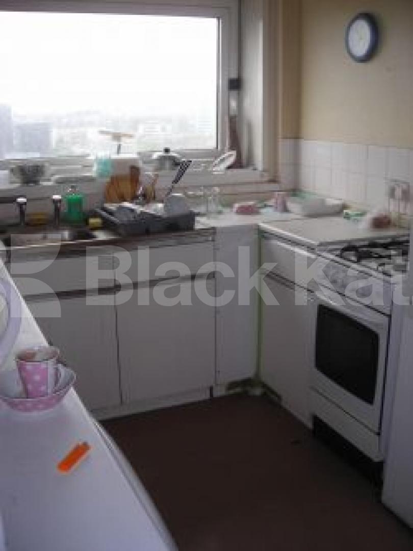 			ideal for students!, 2 Bedroom, 1 bath, 1 reception Flat			 Harrington Square, MORNINGTON CRESCENT